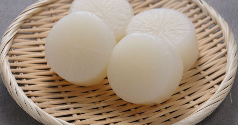 Parboiling daikon radish